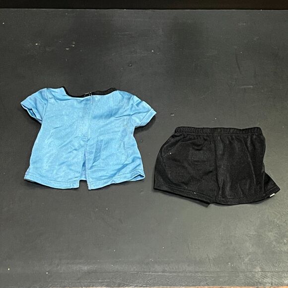 American Girl Truly Me Soccer Shirt and Shorts - Picture 6 of 7